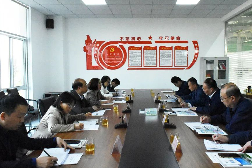 南陵縣政協主席俞才貞一行蒞臨鑫科機器人參觀考察